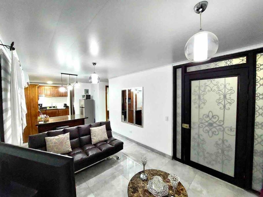 Airport Sjo Residence - Edward & Familia Inn Río Segundo 外观 照片