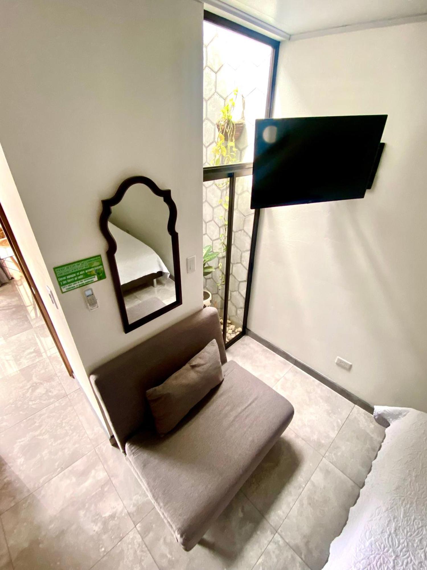 Airport Sjo Residence - Edward & Familia Inn Río Segundo 外观 照片