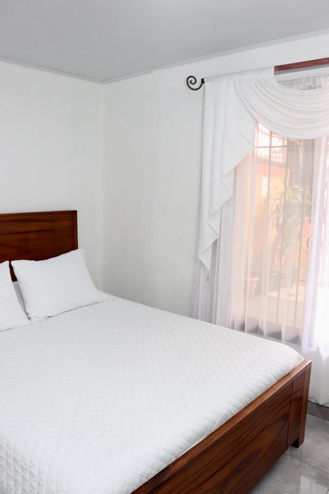Airport Sjo Residence - Edward & Familia Inn Río Segundo 外观 照片