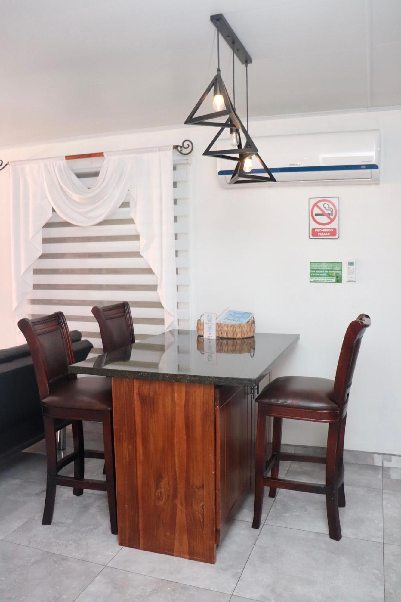 Airport Sjo Residence - Edward & Familia Inn Río Segundo 外观 照片